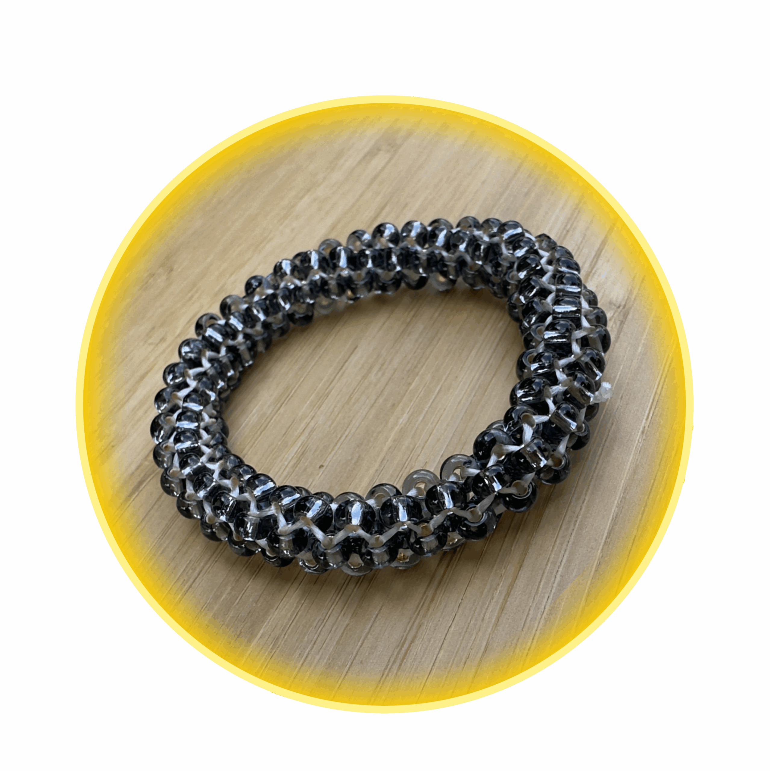 022 hodná gumička šedá