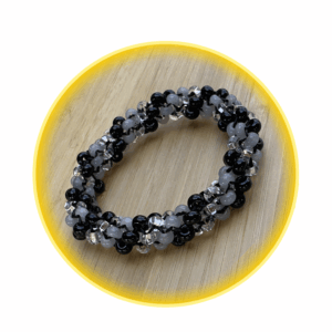 026 hodná gumička šedo černá