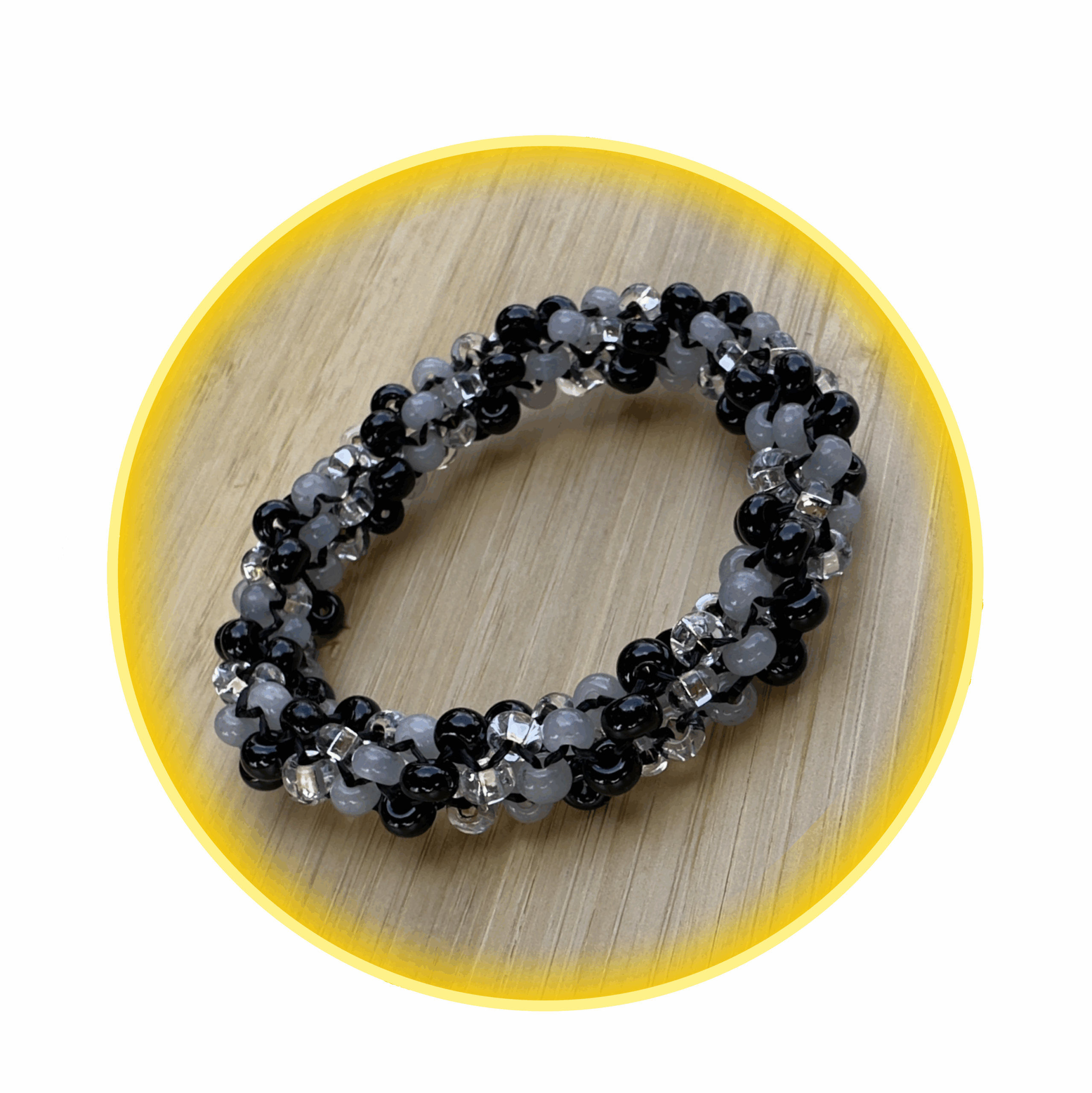 026 hodná gumička šedo černá