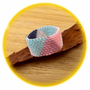 006 růžovo modré pyramidy