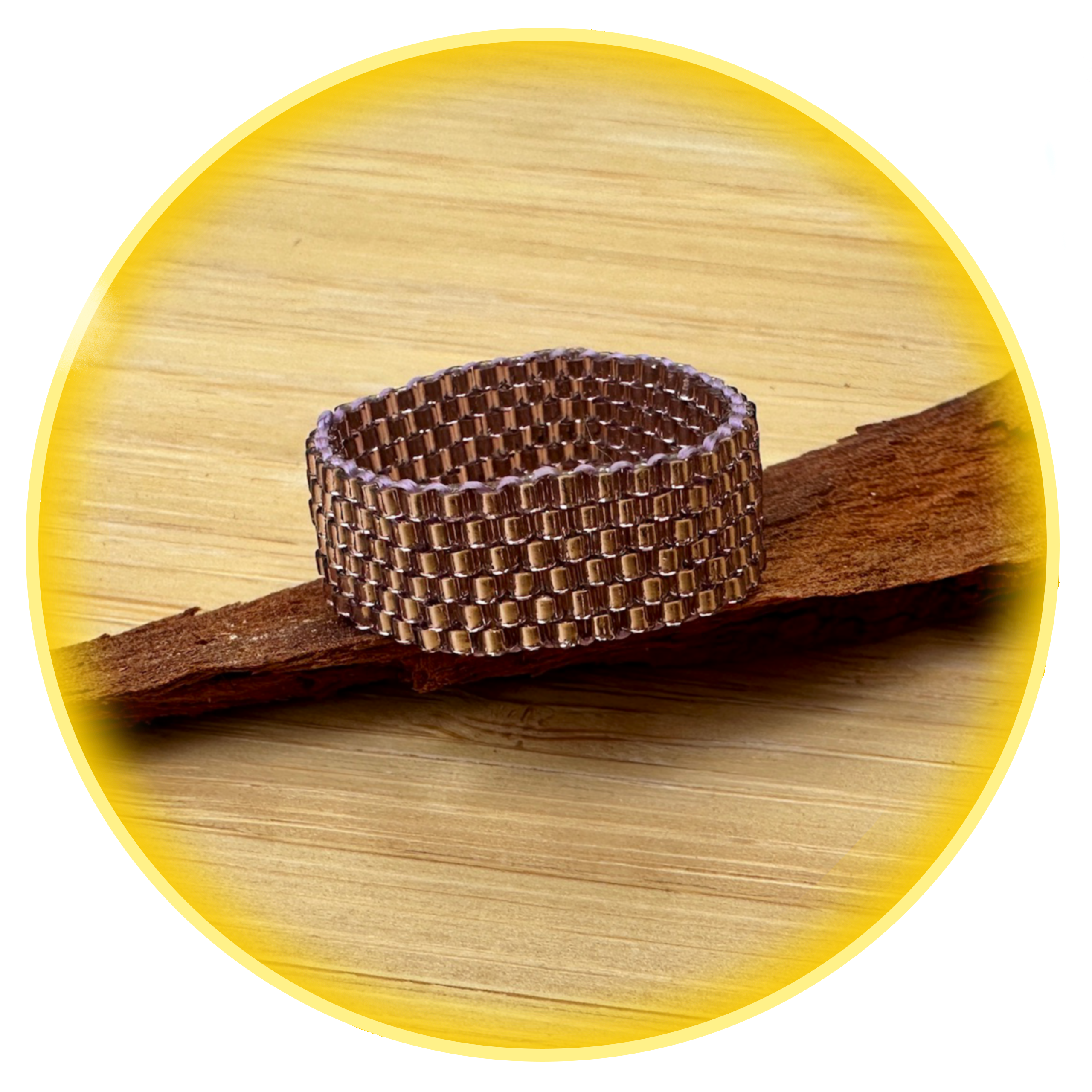 033 lesklý starořůžový