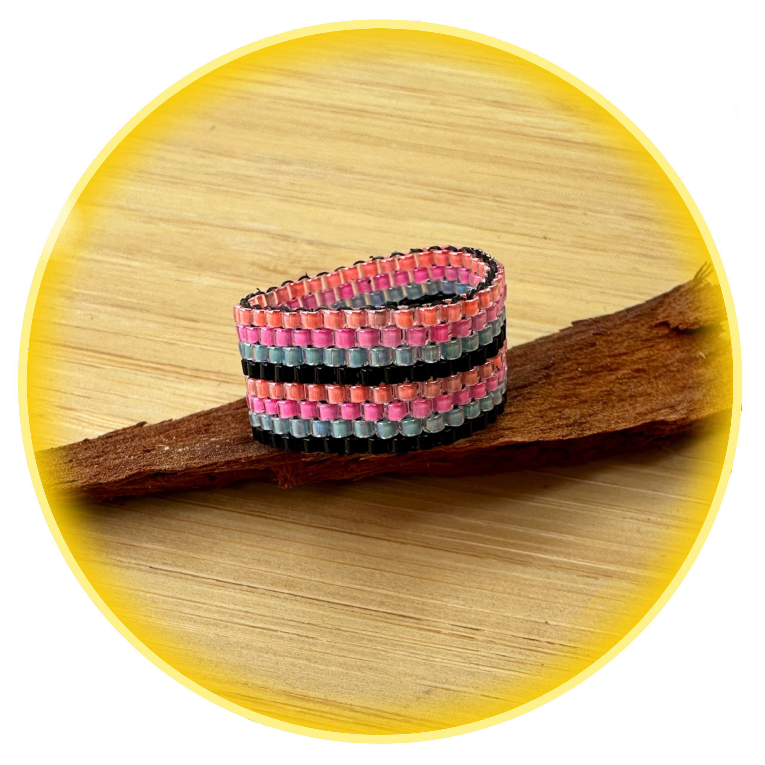 041 zvýrazňovače s černou