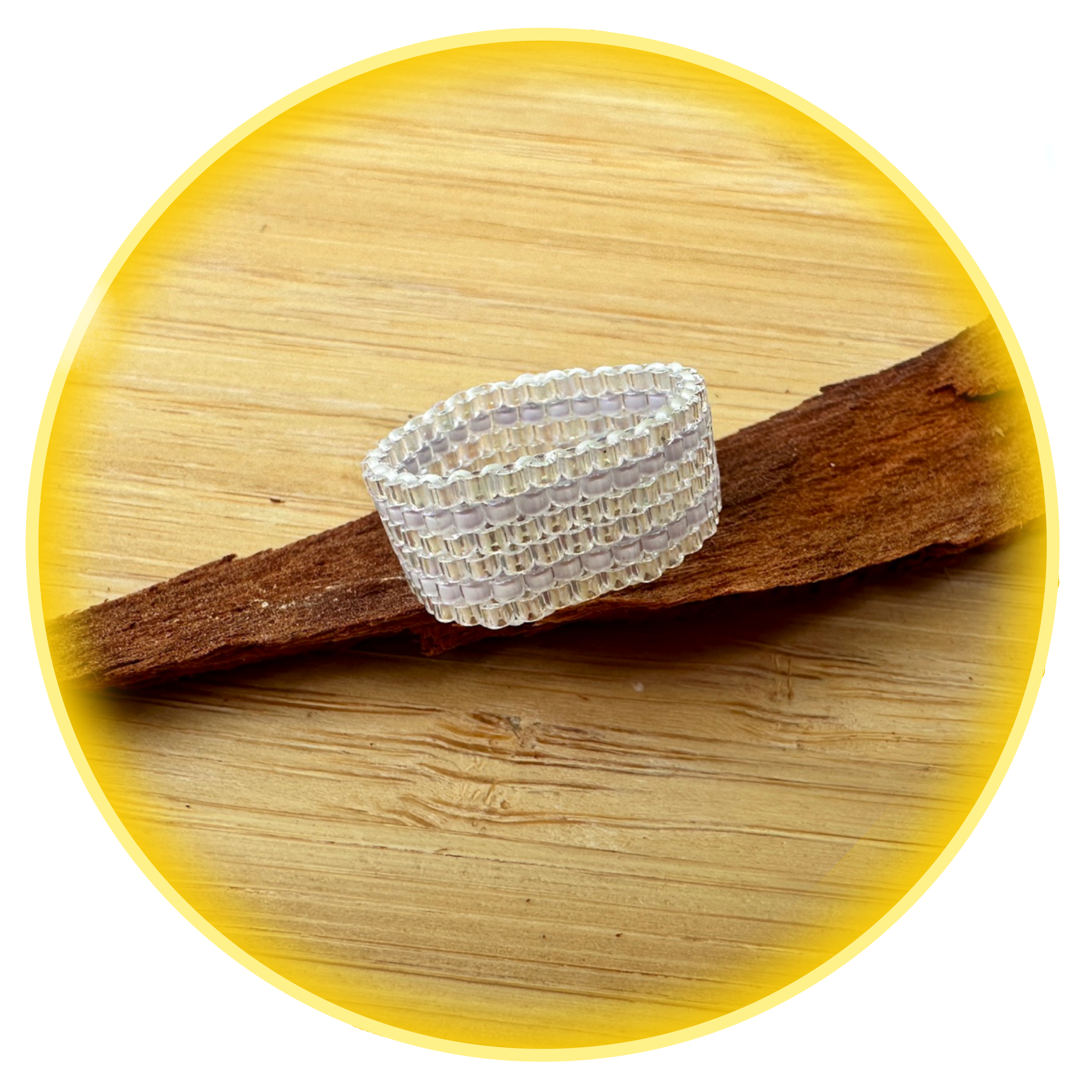 046 průhledný s fialovými linkami