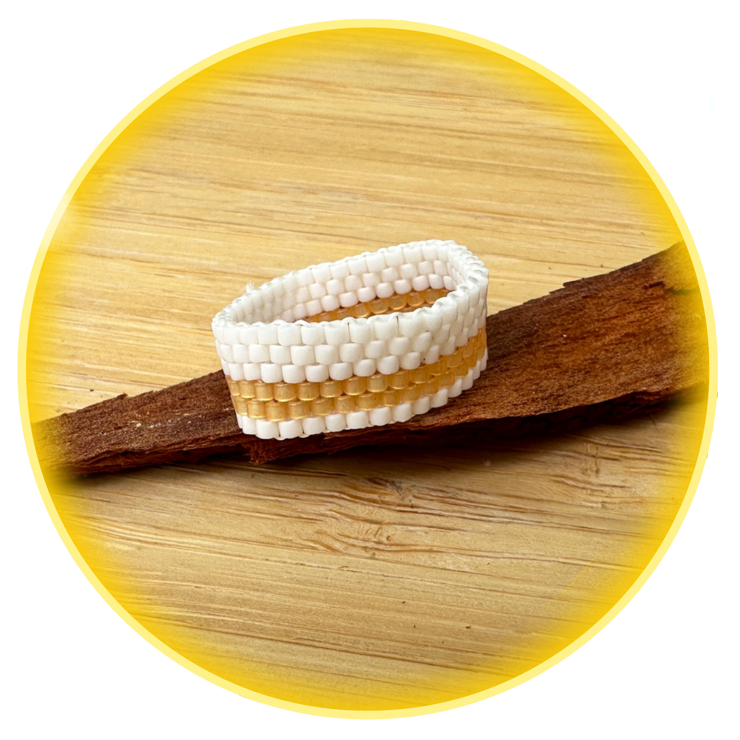 050 světlý s medovo zlatým pruhem