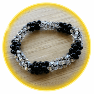 058 hodná gumička perleťovo černá